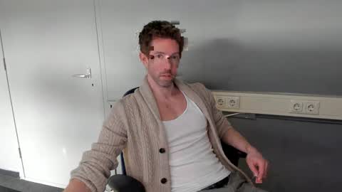 Snapshot of jasonberg29 chatting on March 5, 2025, 12:55 pm Jason online show from March 5, 2025, 12:55 pm