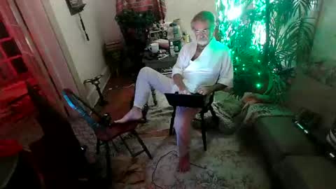 Snapshot of jasonreloaded694u chatting on September 20, 2025, 8:26 am Jason online show from September 20, 2025, 8:26 am