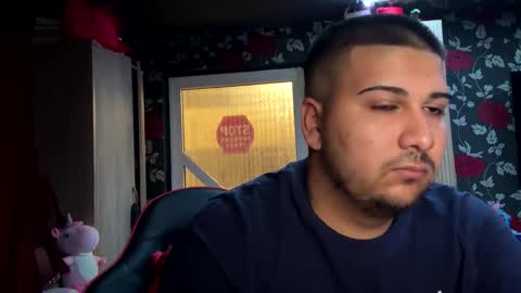 jasonsua21 online show from April 25, 2026, 2:47 am