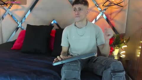 JASPER JONES online show from February 4, 2026, 2:12 pm