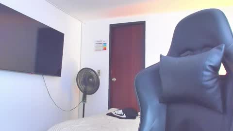 JBrooksXx online show from September 20, 2025, 7:15 pm