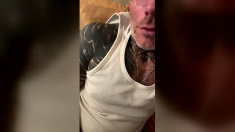 Snapshot of javatlop chatting on December 13, 2025, 9:31 pm javatlop online show from December 13, 2025, 9:31 pm