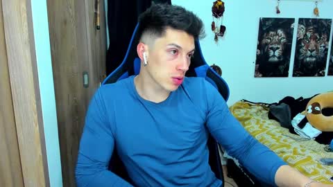 Snapshot of javiersexymann chatting on December 23, 2024, 2:35 am Javier online show from December 23, 2024, 2:35 am