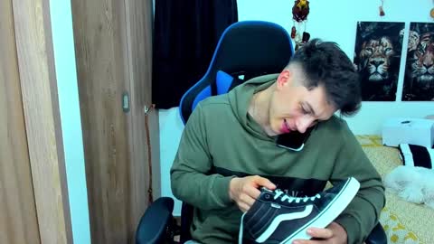 Snapshot of javiersexymann chatting on January 20, 2025, 11:54 pm Javier online show from January 20, 2025, 11:54 pm