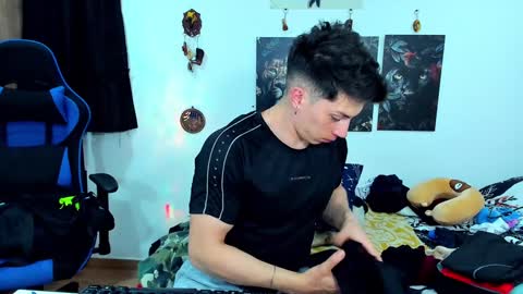 Snapshot of javiersexymann chatting on January 26, 2025, 12:48 am Javier online show from January 26, 2025, 12:48 am