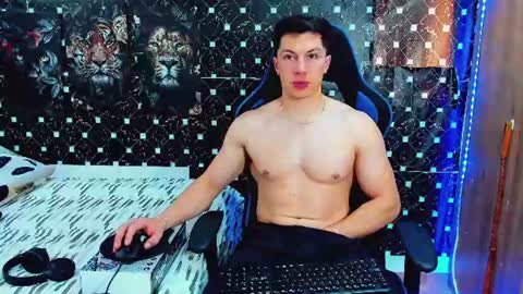 Snapshot of javiersexymann chatting on June 10, 2026, 9:35 pm Javier online show from June 10, 2026, 9:35 pm