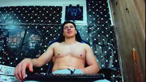 Snapshot of javiersexymann chatting on June 14, 2026, 1:25 am Javier online show from June 14, 2026, 1:25 am