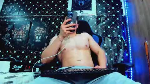 Javier online show from June 25, 2026, 5:12 am