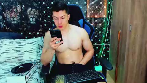Javier online show from June 30, 2026, 5:58 pm