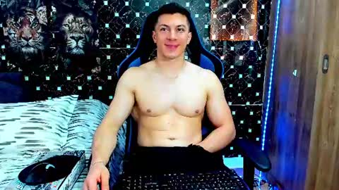 Javier online show from July 18, 2026, 5:39 pm