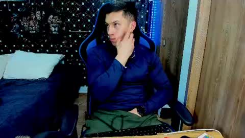 Javier online show from July 27, 2026, 12:06 am