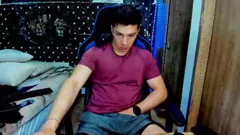 Javier online show from July 28, 2026, 5:47 am