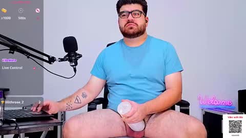 Snapshot of jax_luna chatting on December 16, 2024, 8:05 pm Jax Luna online show from December 16, 2024, 8:05 pm