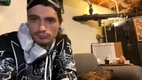 Snapshot of jax_skyfallin chatting on December 5, 2024, 9:17 am jaxxx666 online show from December 5, 2024, 9:17 am