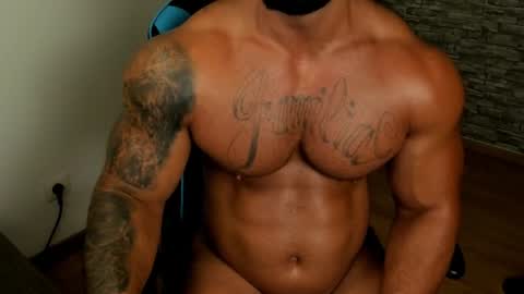 Snapshot of jaxonhunk chatting on July 19, 2026, 2:48 am JaxonHunk online show from July 19, 2026, 2:48 am