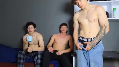 Snapshot of jaycex_69 chatting on December 3, 2024, 7:32 am THE HOUSE online show from December 3, 2024, 7:32 am