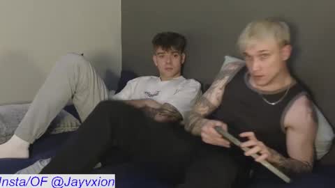 Snapshot of jaycex_69 chatting on November 28, 2025, 9:23 am THE HOUSE online show from November 28, 2025, 9:23 am