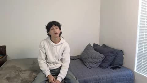 Snapshot of jaycex_69 chatting on June 4, 2026, 9:48 am THE HOUSE online show from June 4, 2026, 9:48 am
