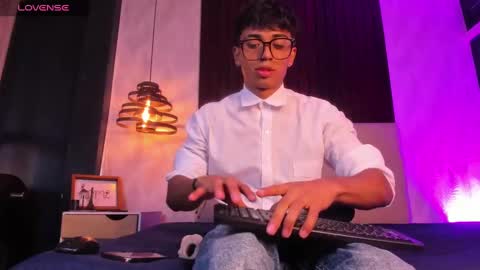 Snapshot of jaycobblack1 chatting on November 8, 2025, 12:27 pm jaycobblack1 online show from November 8, 2025, 12:27 pm