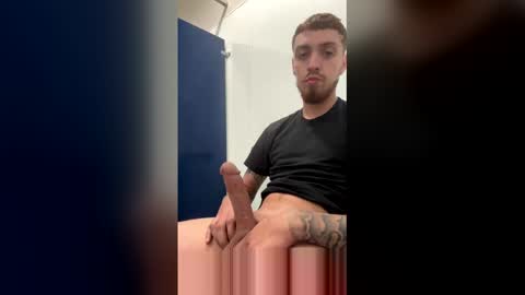 jaycock10101998 online show from December 14, 2025, 9:58 am
