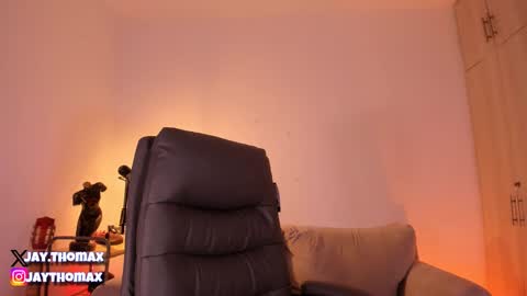 jaythomax online show from February 4, 2025, 7:11 pm