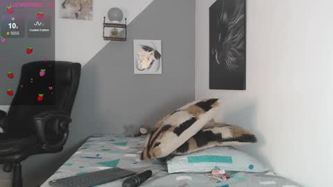 Snapshot of jazmin_002 chatting on February 2, 2025, 1:02 am JAZMIN online show from February 2, 2025, 1:02 am