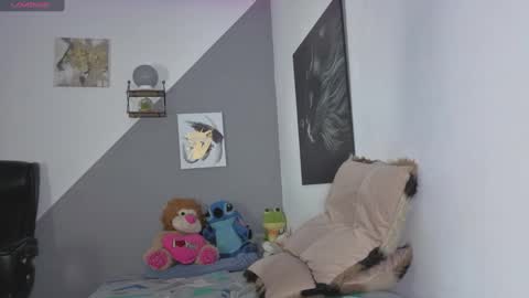 Snapshot of jazmin_002 chatting on September 16, 2025, 2:12 am JAZMIN online show from September 16, 2025, 2:12 am