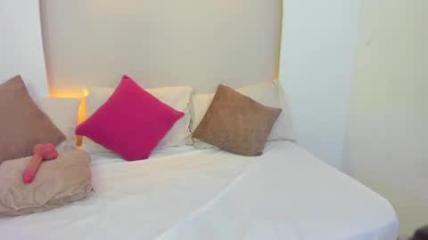 Jazmin online show from February 28, 2026, 12:11 am