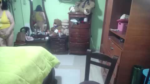 jazmim online show from November 24, 2025, 1:11 pm