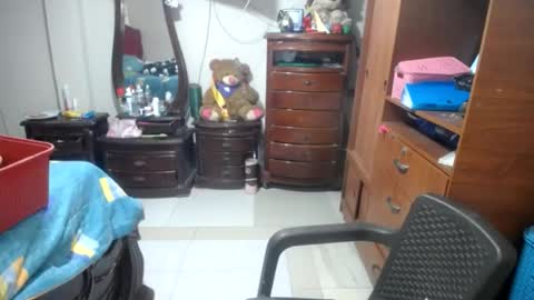 Snapshot of jazmin_rios chatting on July 8, 2026, 12:20 pm jazmim online show from July 8, 2026, 12:20 pm