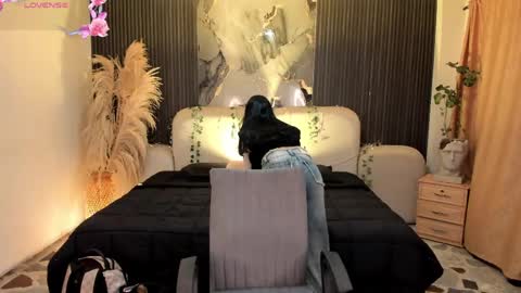 Jazminrusso  online show from June 8, 2026, 6:47 am