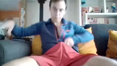 jbcascadess online show from November 7, 2025, 3:56 pm