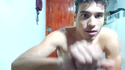 Lin online show from September 17, 2025, 3:08 am