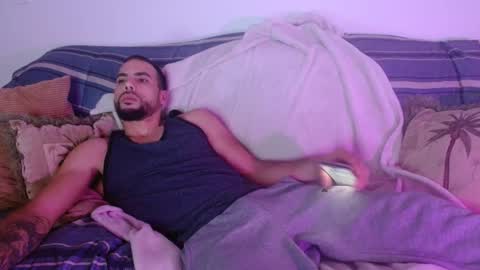 Snapshot of jcmax305 chatting on January 3, 2025, 6:55 am JcMax305 online show from January 3, 2025, 6:55 am