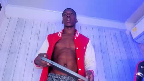 jd thebaby online show from October 7, 2025, 1:08 pm