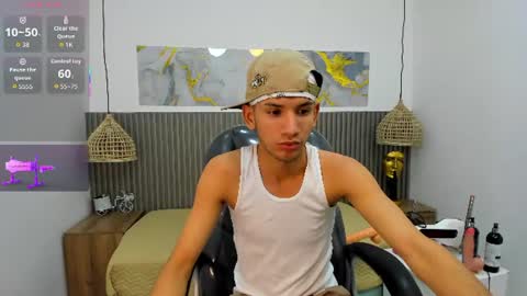 jdwhite18 online show from June 22, 2026, 4:31 am