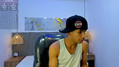 Snapshot of jdwhite18 chatting on August 4, 2026, 3:32 am jdwhite18 online show from August 4, 2026, 3:32 am