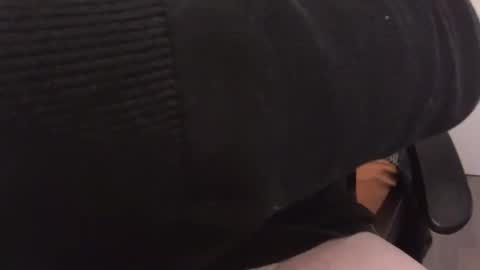 jean69006 online show from December 5, 2024, 6:00 pm