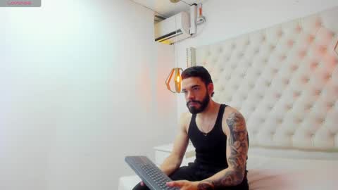 JEAN online show from May 1, 2026, 7:51 pm