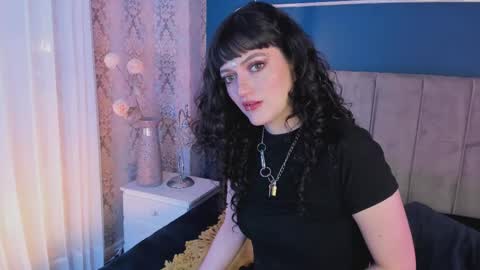 Snapshot of jeannesabatier chatting on October 7, 2025, 7:44 pm Jean online show from October 7, 2025, 7:44 pm