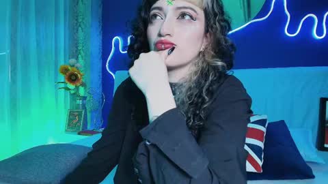 Jean online show from April 30, 2026, 7:53 pm