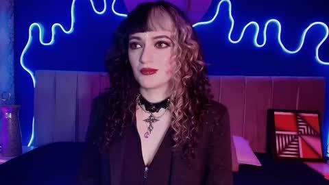 Snapshot of jeannesabatier chatting on June 5, 2026, 7:41 pm Jean online show from June 5, 2026, 7:41 pm