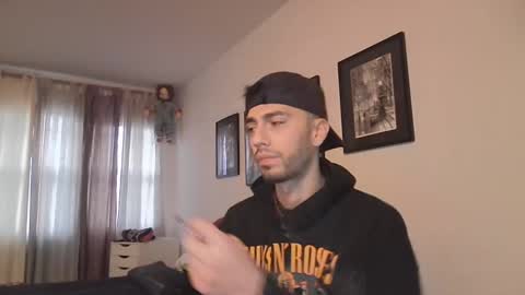 Snapshot of jeanpierbello7 chatting on December 10, 2024, 6:49 pm jean pier bello Silva online show from December 10, 2024, 6:49 pm