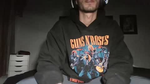 Snapshot of jeanpierbello7 chatting on December 12, 2024, 12:27 am jean pier bello Silva online show from December 12, 2024, 12:27 am