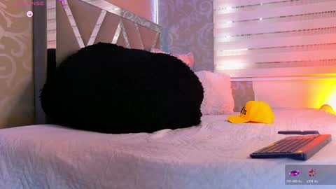 jeanpoolsex online show from April 25, 2026, 1:41 pm