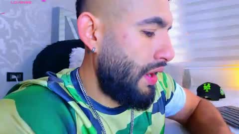 Snapshot of jeanpoolsex chatting on July 27, 2026, 1:18 pm jeanpoolsex online show from July 27, 2026, 1:18 pm