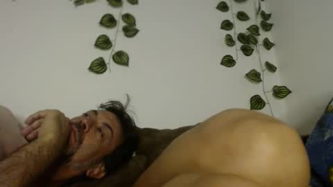 Snapshot of jeans_and_emma chatting on March 1, 2025, 4:37 am jeans_and_emma online show from March 1, 2025, 4:37 am