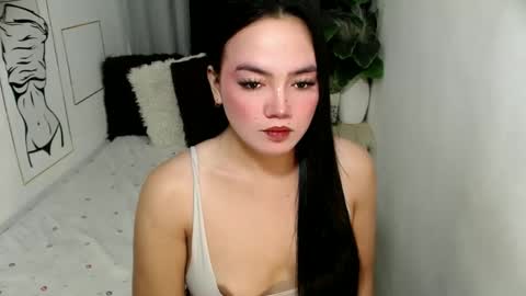 Snapshot of jeanwants2play chatting on May 5, 2026, 9:01 pm Jeanwants2play online show from May 5, 2026, 9:01 pm
