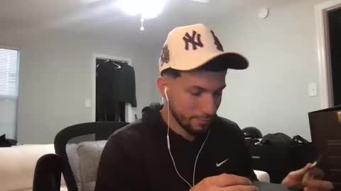 Snapshot of jeanwhitebianco chatting on November 3, 2025, 10:32 pm jeanwhitebianco online show from November 3, 2025, 10:32 pm