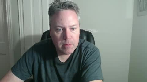 JE online show from October 12, 2025, 3:49 am